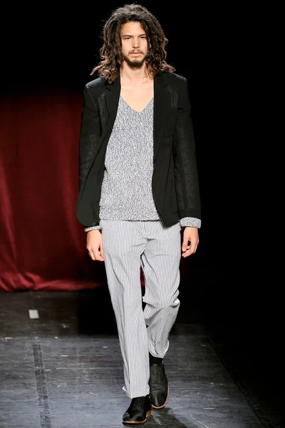 Look 4